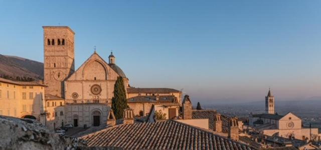 Domus Fonte Dei Leoni Assis Exterior foto